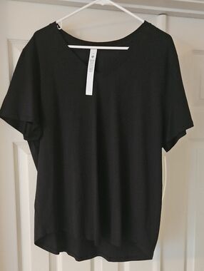 NWT Lululemon Love V-neck Tee